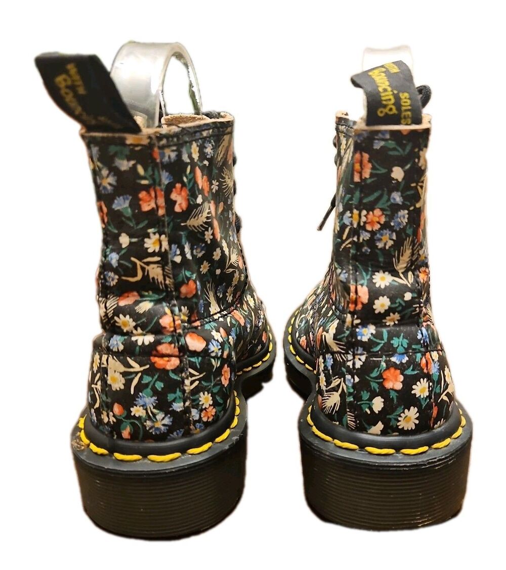 DR. MARTENS BLACK FLORAL BOOTS MADE IN ENGLAND RARE VINTAGE 13C UK / 1Y US - Picture 2 of 16